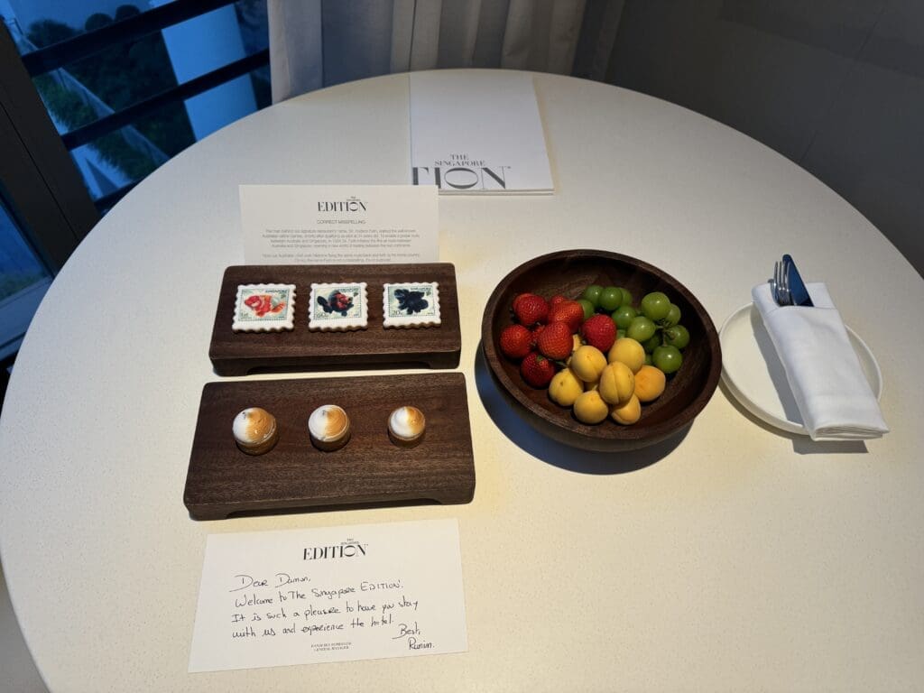 Welcome gift with lemon curd tarts, cookies, and fresh fruit at The Singapore EDITION